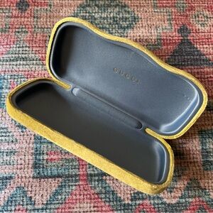 Gucci chartreuse green velvet sunglasses case
